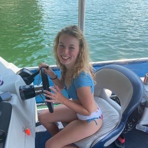 Meet your Posher, Bailey